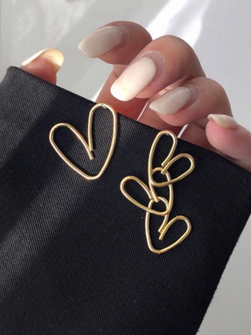 BOUTIQUE Trendy Gold Cutout Hearts Mix & Match Dangle Drop Statement Earrings
